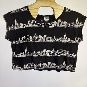 Scratch Women's Medium Oversized Slouchy Boxy City Skyline‎ Black White T Shirt